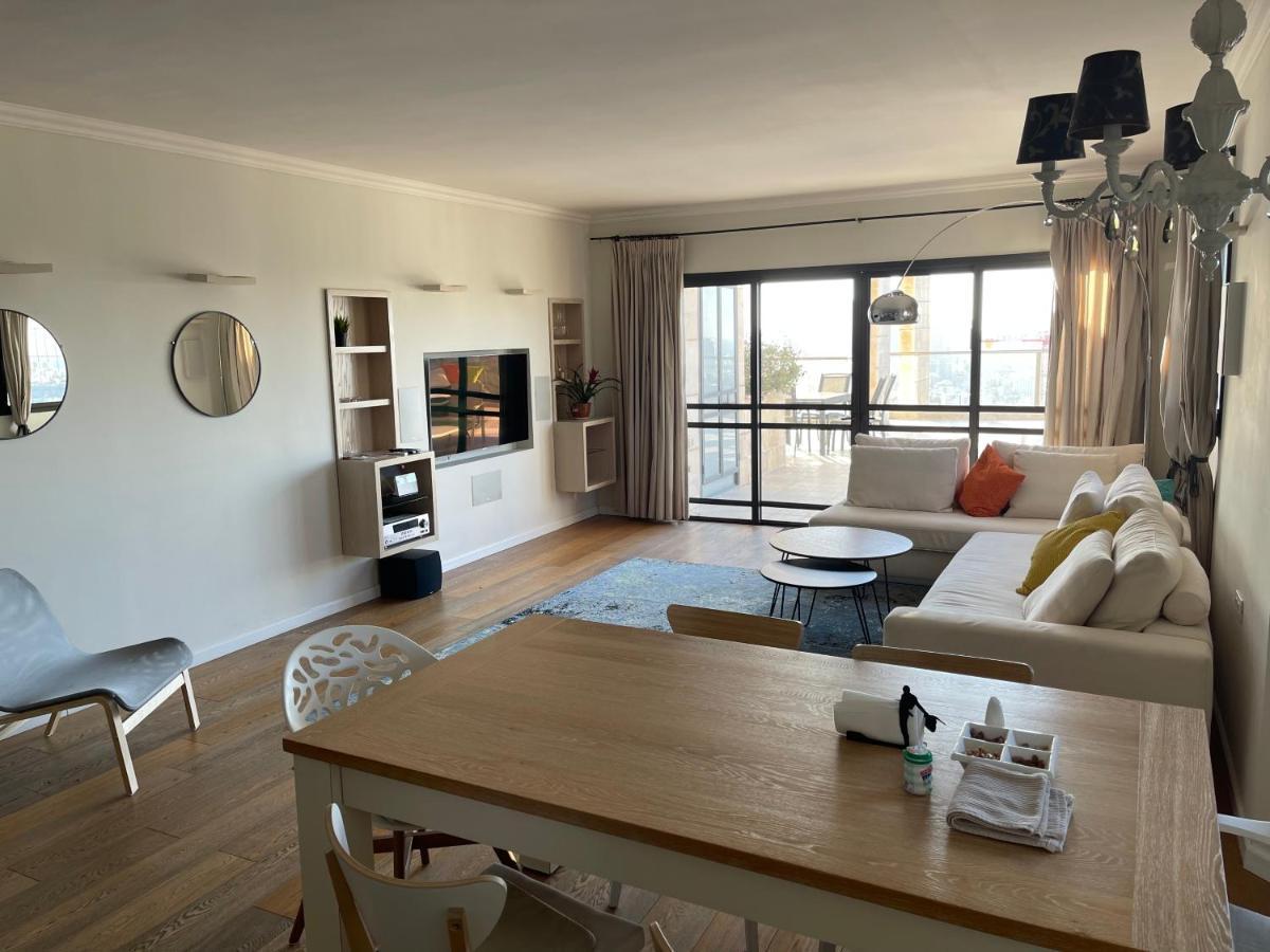Beautiful Penthouse W/Amazing View, Prime Location Lägenhet Ramat Gan Exteriör bild